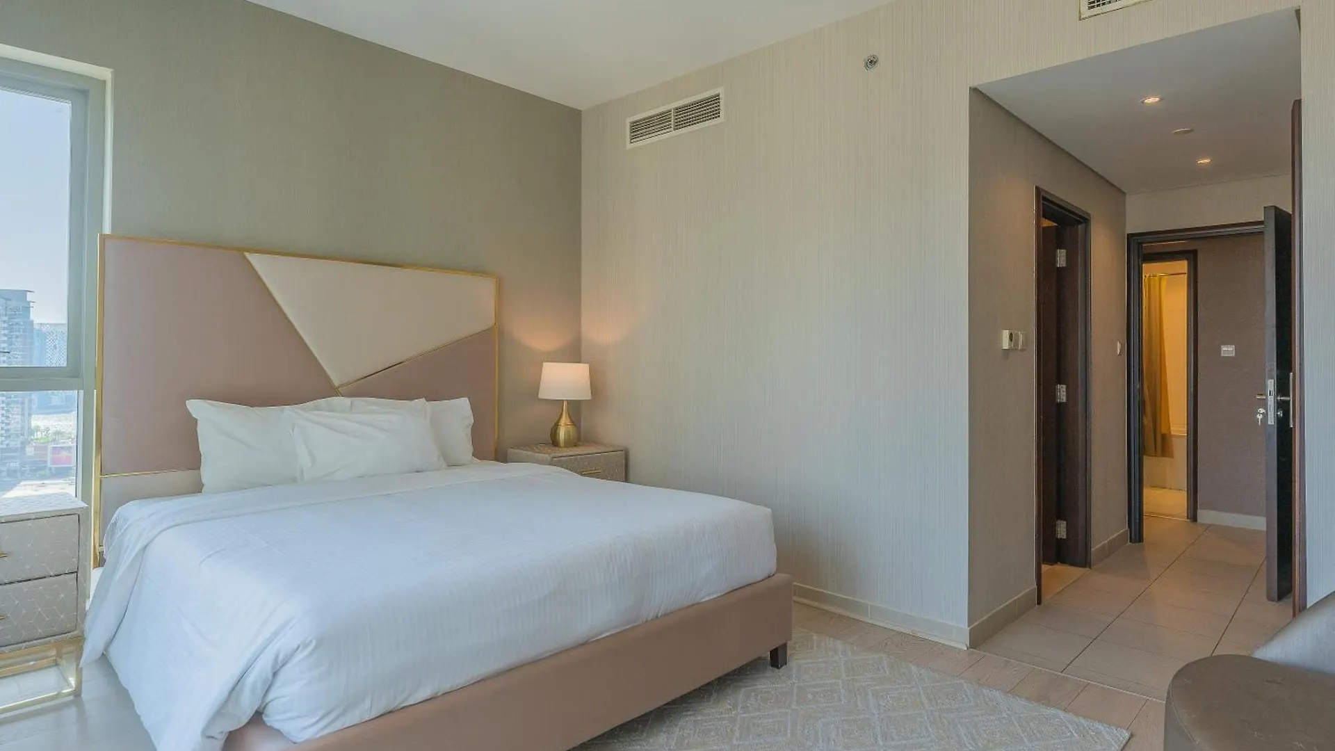 Bellavista - Breath-Taking - 2Br - Boulevard Central Apartment Dubai