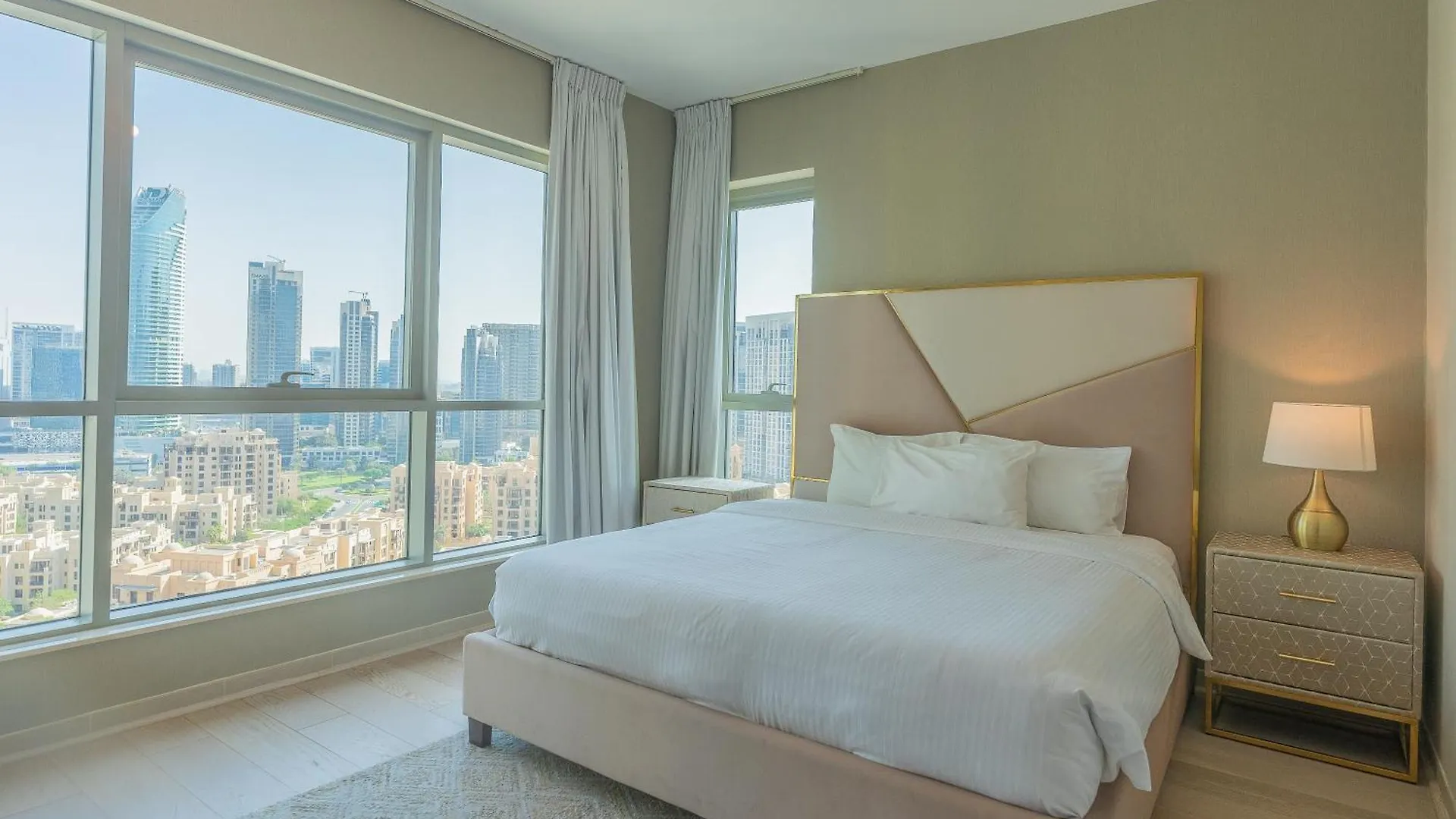 Bellavista - Breath-Taking - 2Br - Boulevard Central Apartment Dubai
